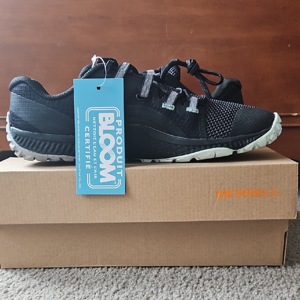 Merrell Black Athletic Shoes with Breathable Mesh and Sleek Design